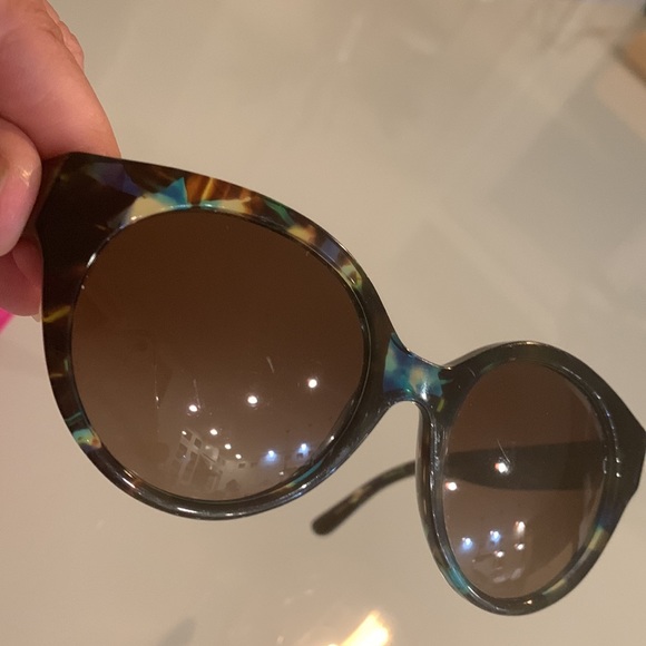 Tory Burch sunglasses - Picture 9 of 10
